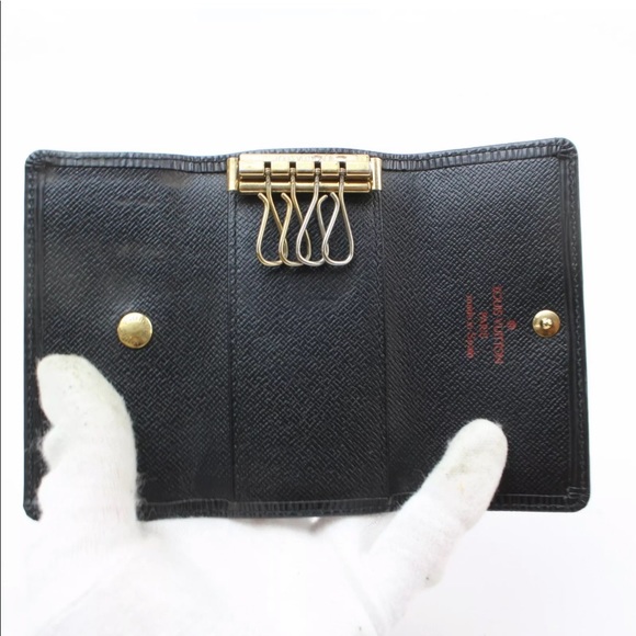 🔴SOLD🔴Authentic Louis Vuitton Key Case Black Epi - Picture 2 of 7